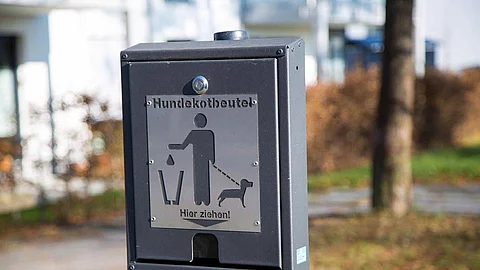 Hundekotbeutel in Wohnanlage