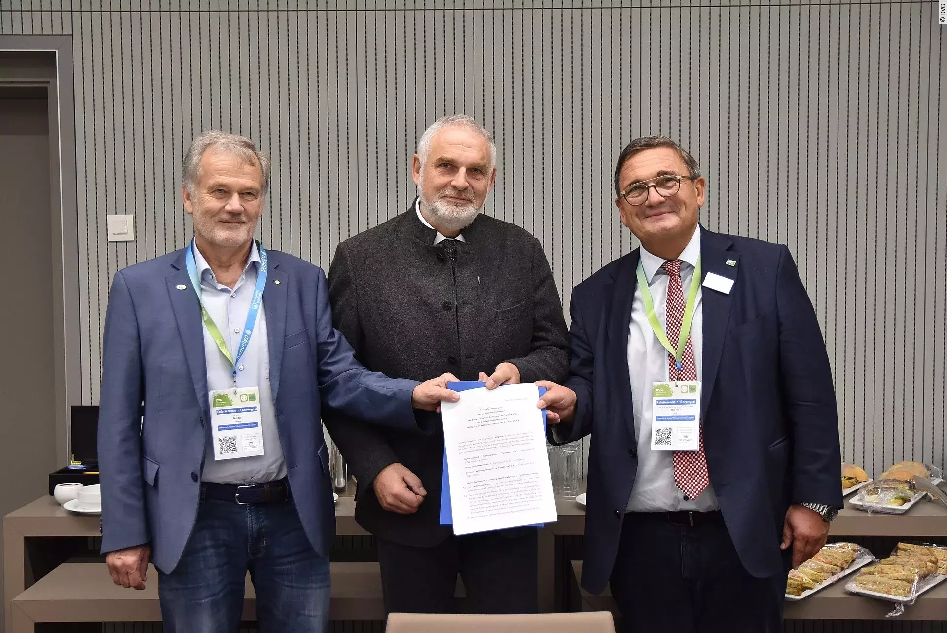 Unterzeichnung des Vertrags