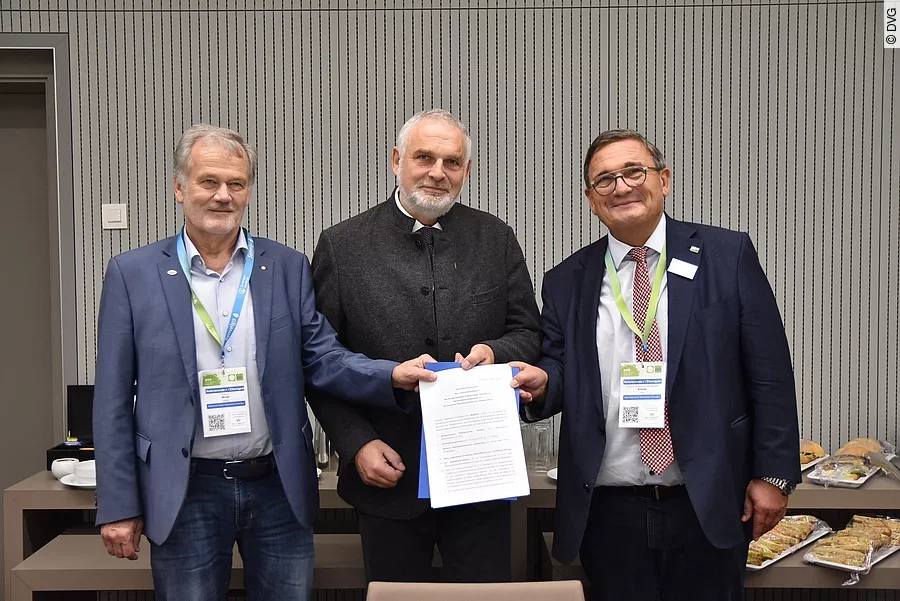 Unterzeichnung des Vertrags