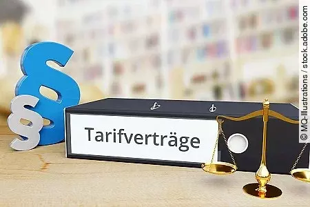Tarifverträge – Recht/Gesetz. Ordner auf Schreibtisch mit Bes