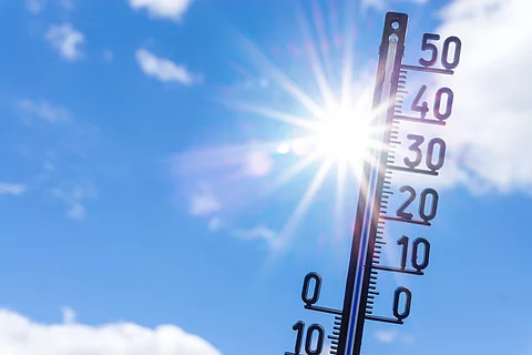 Thermometer in der Sommerhitze
