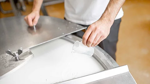 Adding supplements during the milk fermentation
