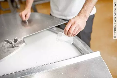 Adding supplements during the milk fermentation