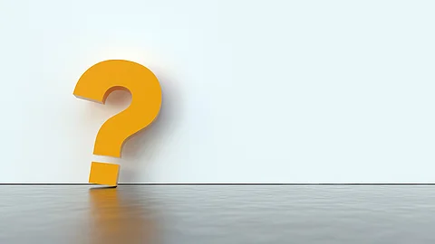 3D Konzept orangenes Fragezeichen