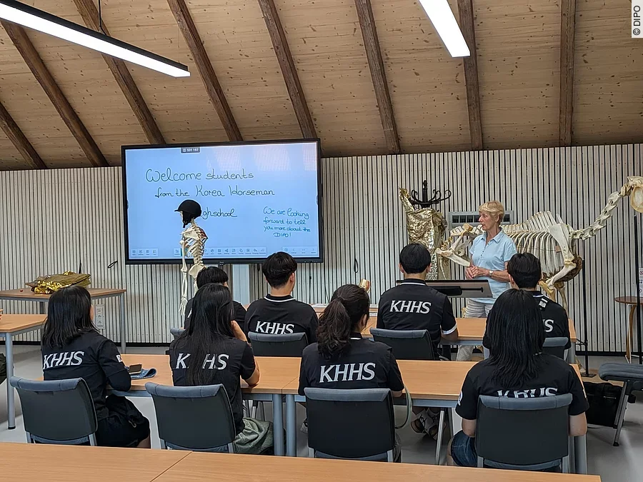 Besuch der KHH im DIPO Besuch der KHH im DIPO