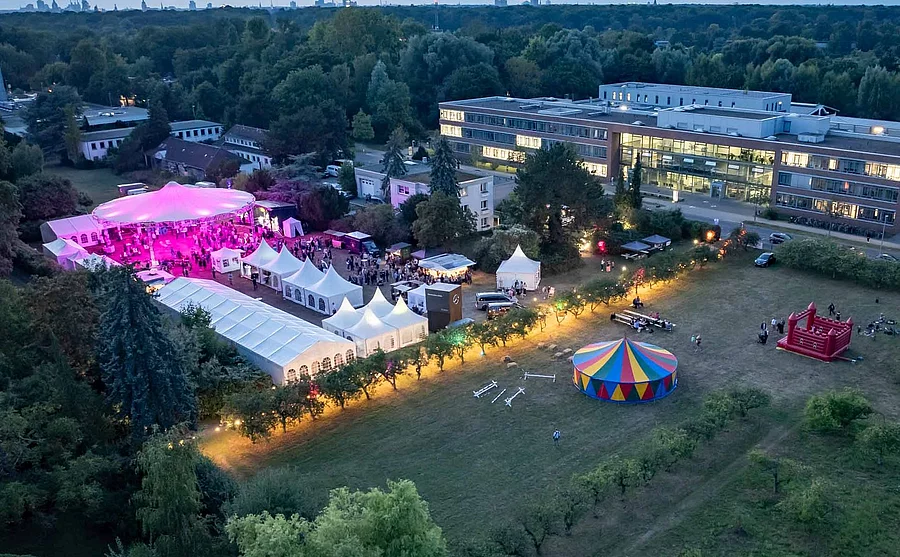 Das VetFestival-Gelände auf dem Campus der Stiftung Tierärztliche Hochschule Hannover aus der Vogelperspektive.