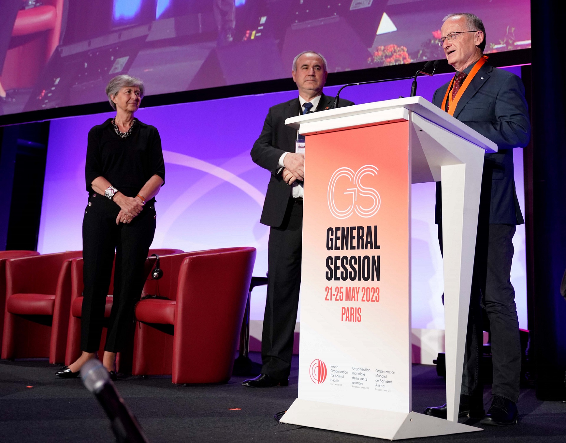 Verleihung der Goldmedaille an Prof. Dr. Mettenleiter des FLI